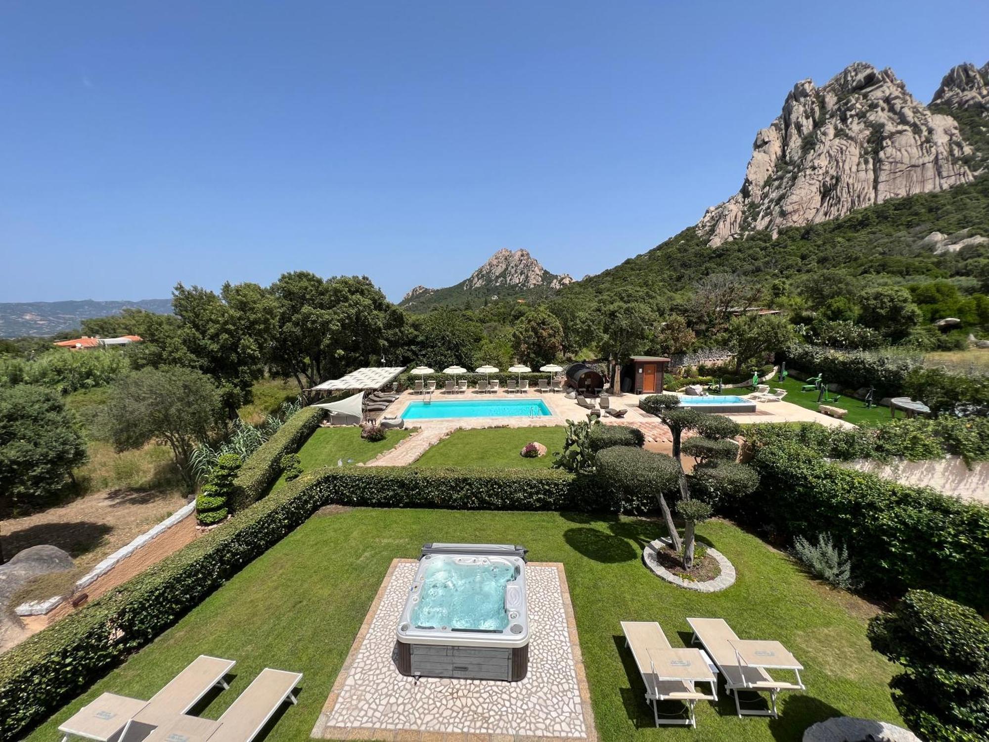 Antica Fonte Holiday Homes San Pantaleo Exterior foto