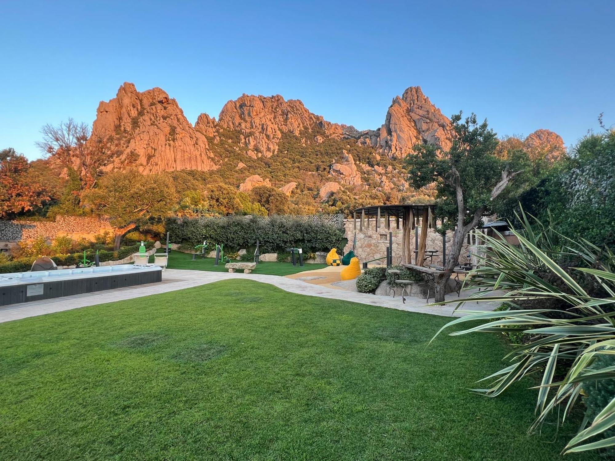 Antica Fonte Holiday Homes San Pantaleo Exterior foto